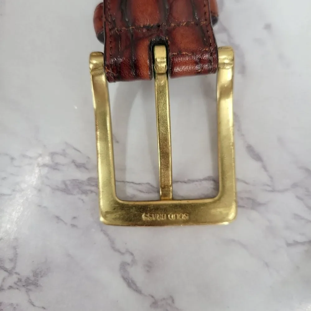 Roundtree & Yorke Brown Leather Croc Embossed Belt with Gold Toned Brass Buckle